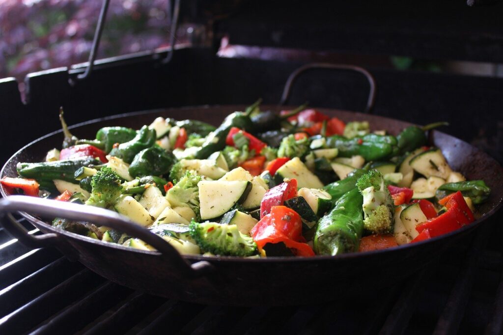 7-Day Healthy Weight Gain Meal Plan provides a structured approach to increasing calorie intake,